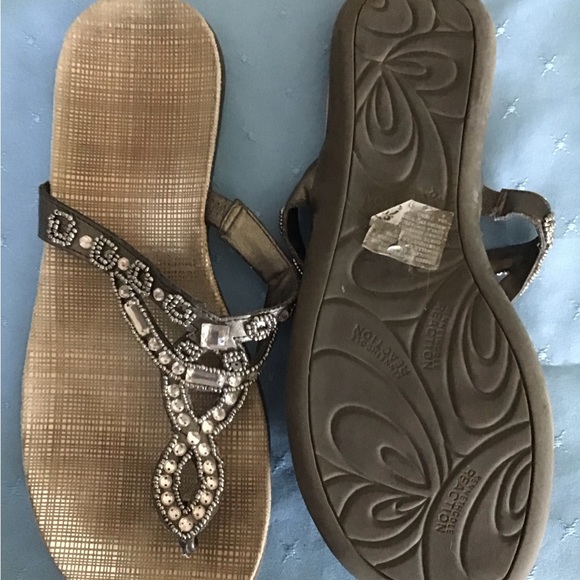 Women’s Kenneth Cole sandals - Picture 4 of 4